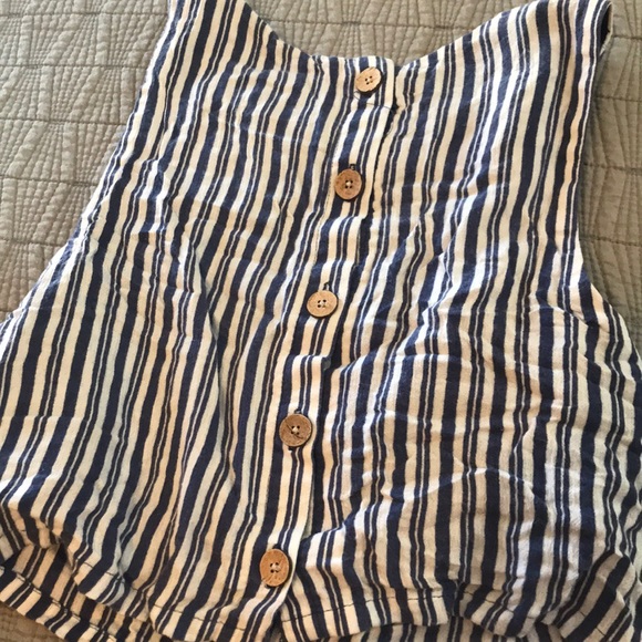 Forever 21 stripped crop top - Picture 2 of 3